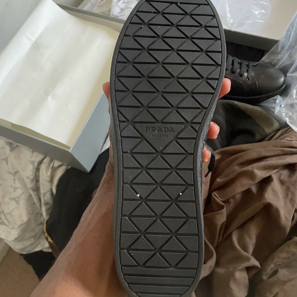 Prada Black Sneakers Sleek Design - Picture 3 of 4